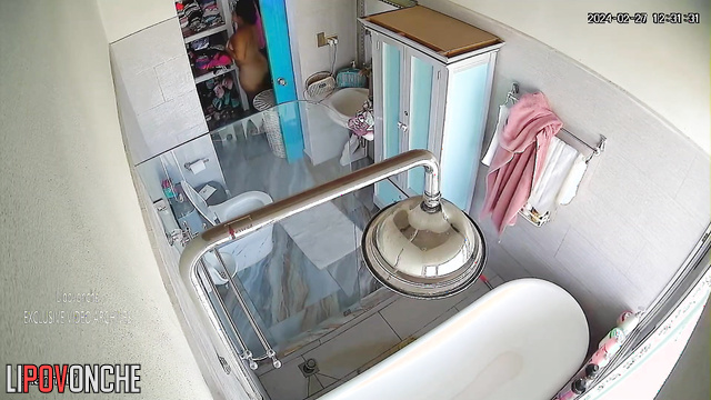 Fat milf masturbating in the bathroom (hot hidden video)