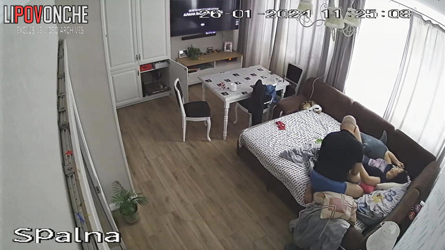 Guy watching his girlfriend satisfying her clit