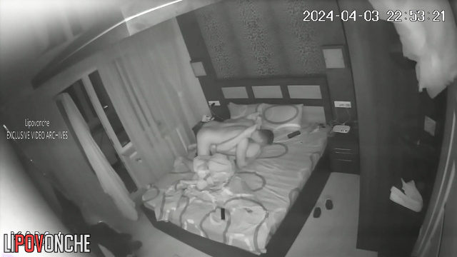 Man fucked brunette on bed and cummed on her stomach