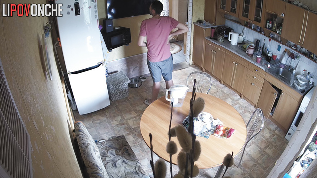 Brunet jerking off fast on a hidden camera video
