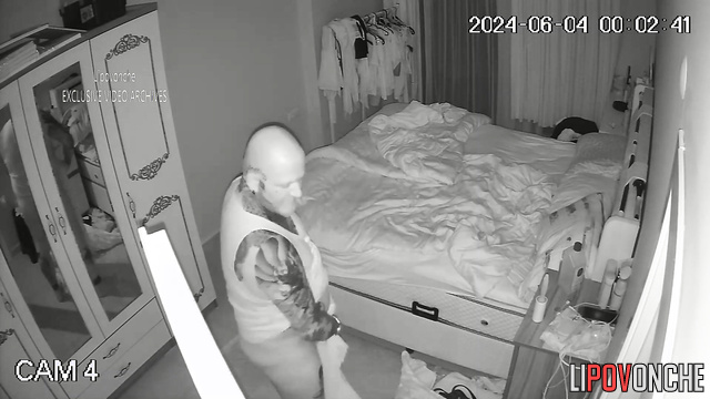 Tattooed man gives blonde cunnilingus and cums from masturbation