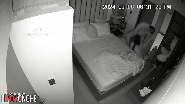Lovers rented a room in order to have a good fuck