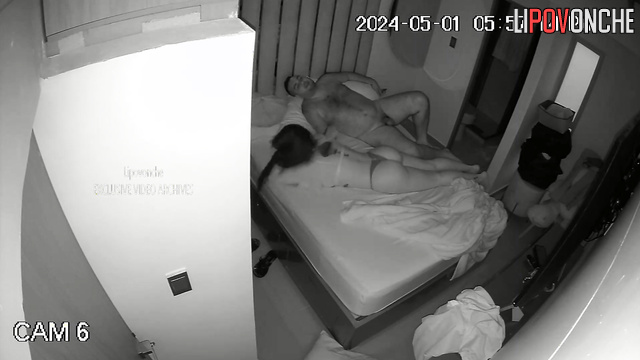 Babe decided to make her man a blowjob for a gorgeous gift
