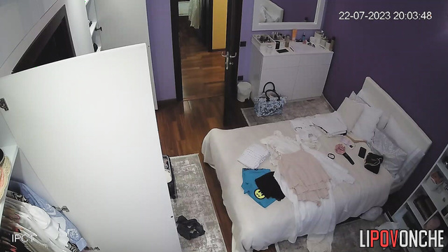 Babe loves to look perfect at adult parties