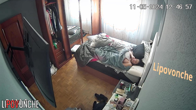 Sleepy brunette wants to fuckinstead of staying in the bed