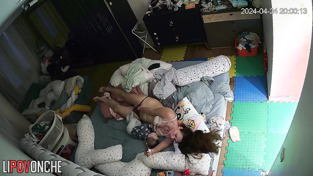 Hidden lactation process (babe doesn't suspect that she's being filmed)