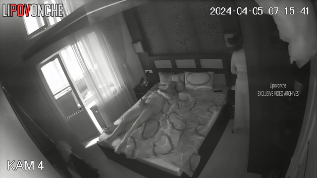 Babe sucked cock in hopes of getting fucked right now