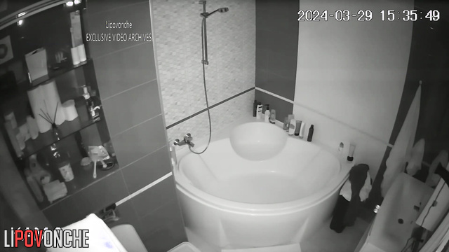 Naked brunette with big boobs wants to wash her boyfriend