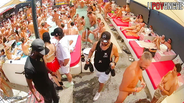 Pool party ended very unusual (watch this awesome tape)