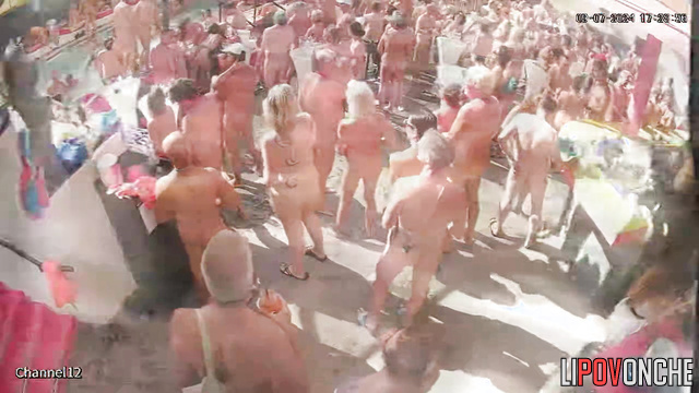 Pool party ended hot (random people fucked each other)