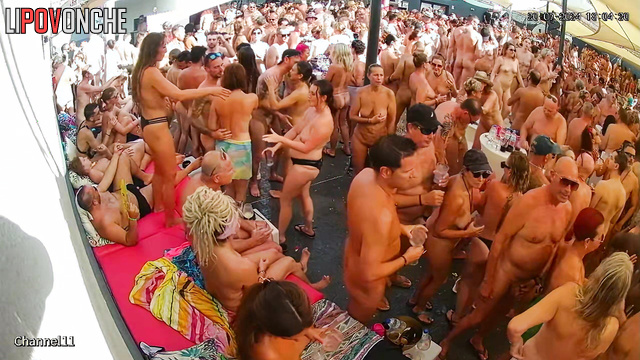 Swinger party is going hot - all people having fun