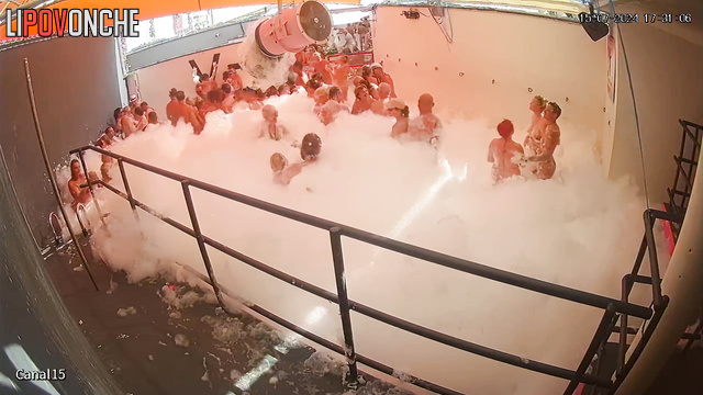 Differente naked people fucking in pool with foam