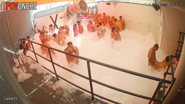 Differente naked people fucking in pool with foam