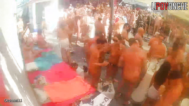 Public sex scenes - swinger having fun right now