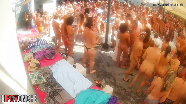 Threesomescan fuck at this party / hot swinger video