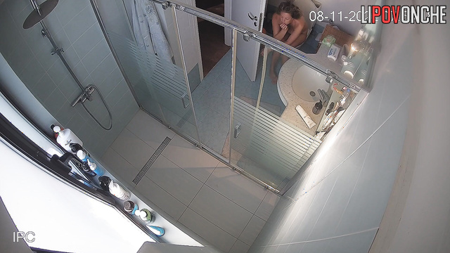 Naked blonde wants to pee after long and hard sex