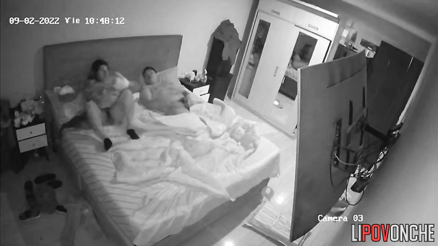 Fucked a brunette on the bed in the bedroom and cum inside