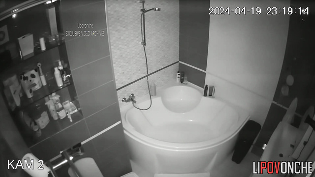 The couple decided to take a shower after sex in front of the mirror