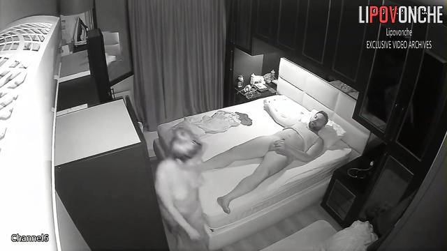 Man fucked blonde on bed and cummed on his stomach