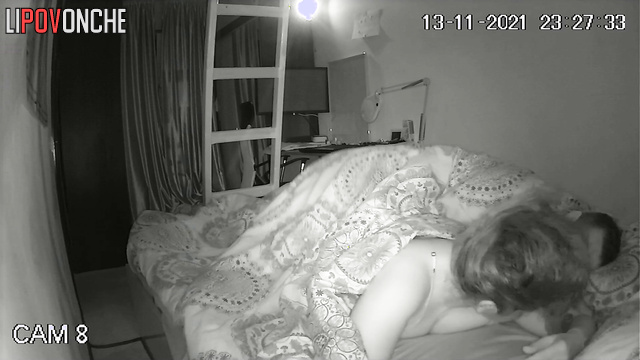 Man taesing her pussy under a blanket (bedroom home porn)