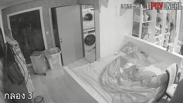 Hot surprise under sheets - naked ang horny girl