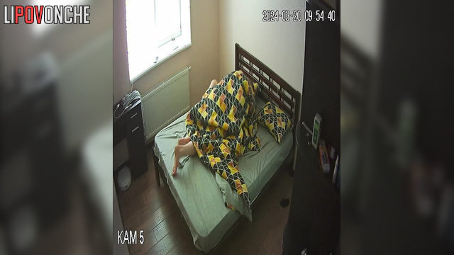 Man fucked blonde in missionary position and cummed inside