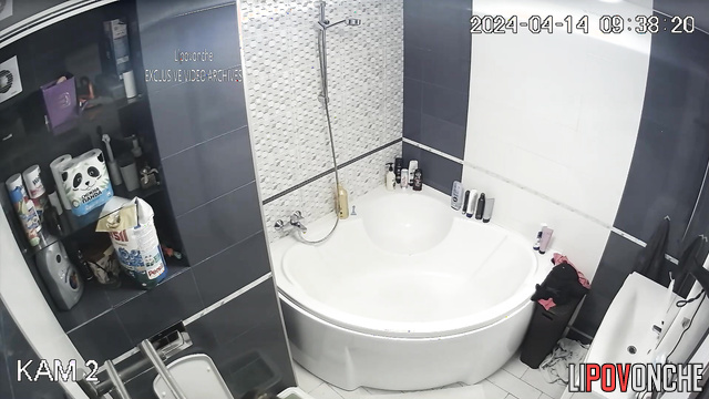 Naked brunette with juicy boobs asked his boy to watch her shower