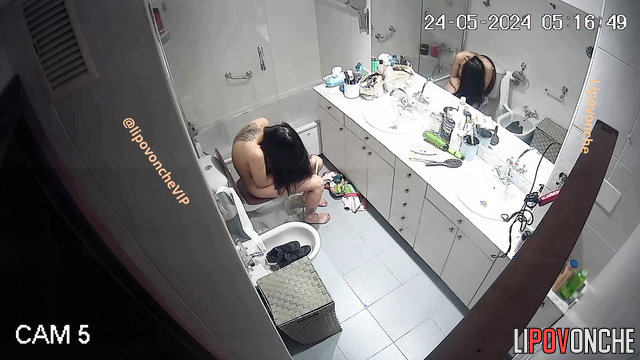 Babe fell asleep right on the toilet (funny tape)