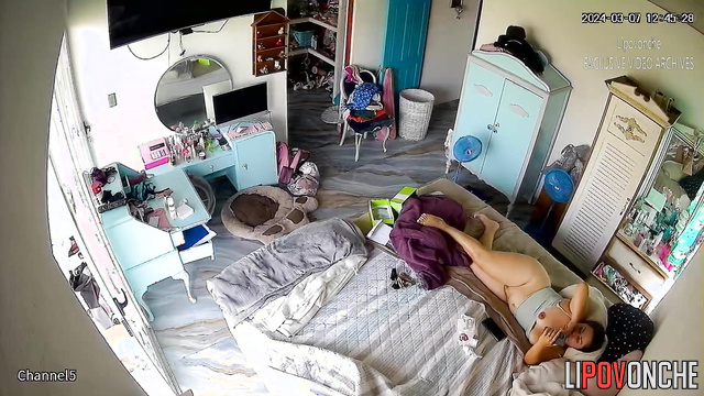 Chubby girl with hairy pussy waiting for somebody fuck her