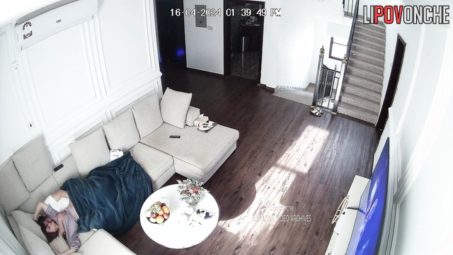 Couple watching tv and fucking at the same time (cool video)