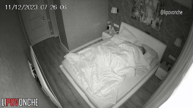 Couple has sex for the fifth time today (they barely know each other)