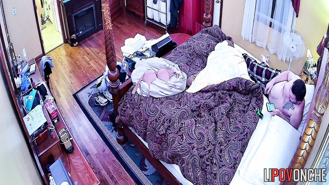 Fat naked couple kissing hot under sheets (video from their bedroom)