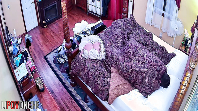 Fat naked couple kissing hot under sheets (video from their bedroom)