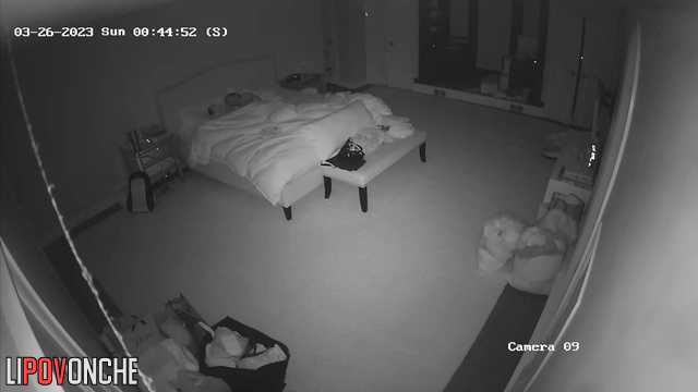 Long & sensual kisses in the bed (before hot fuck)