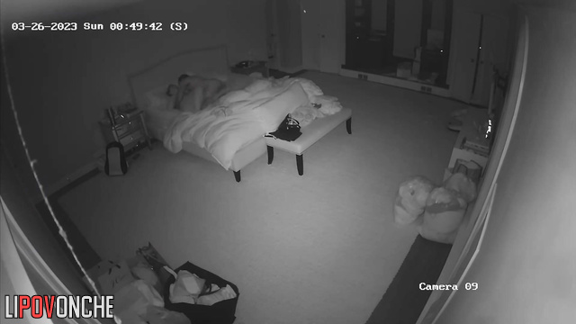 Long & sensual kisses in the bed (before hot fuck)