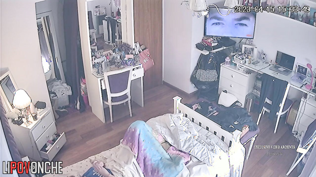She masturbating to a completely non-sexual video
