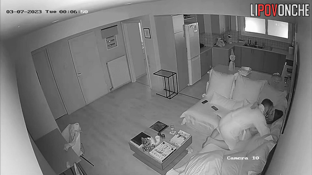 Couple had no idea anyone decided to observe them (they decided to fuck)