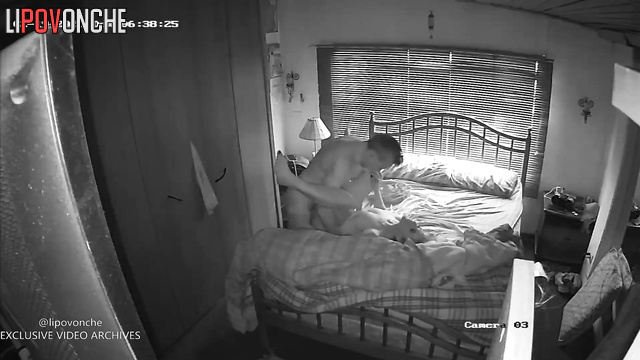 Couple in love had no idea anyone decided to observe them, oops