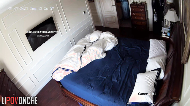 Blonde dressing for a long walking, bedroom video