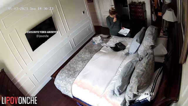 Blonde dressing for a long walking, bedroom video