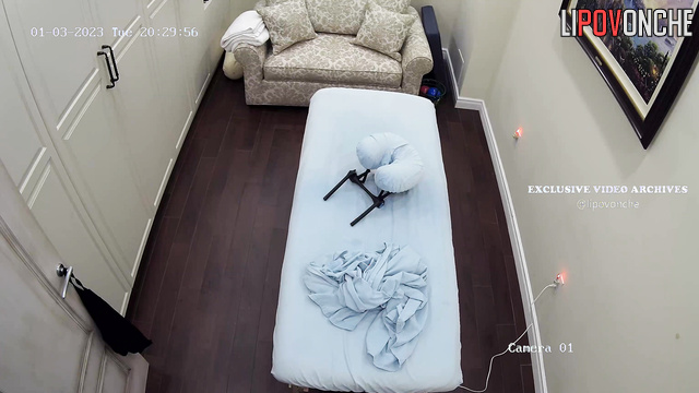 Hot massage from wife in the living room, watch