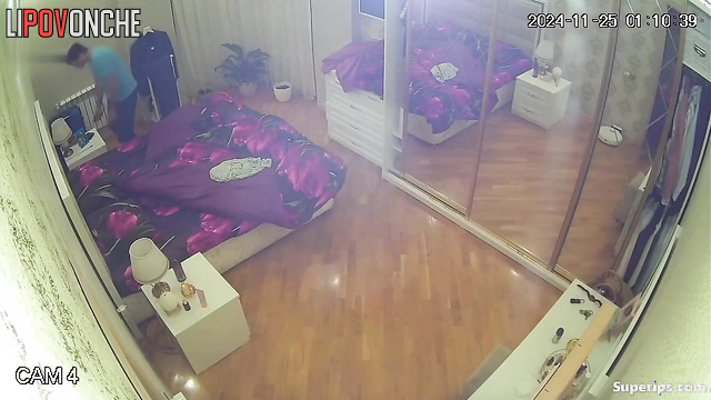 Babe adores his tender lips - live bedroom video
