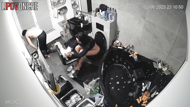 Chubby lady peeing and speaking with her boy at the same time