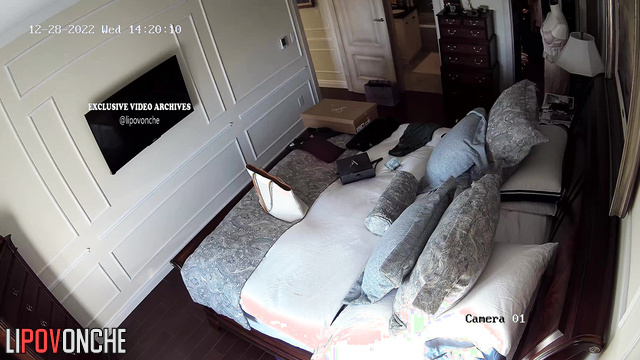 Blonde decided to clean her room - hidden cam