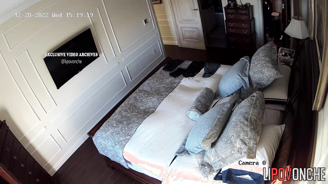 Blonde decided to clean her room - hidden cam