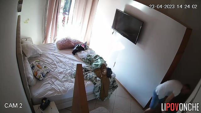 He always makes her cunnilingus before sex (night tape)