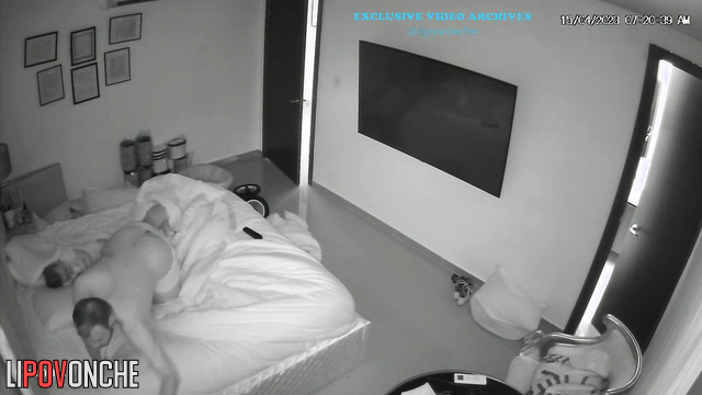Family chilling under the blanket right now (live)