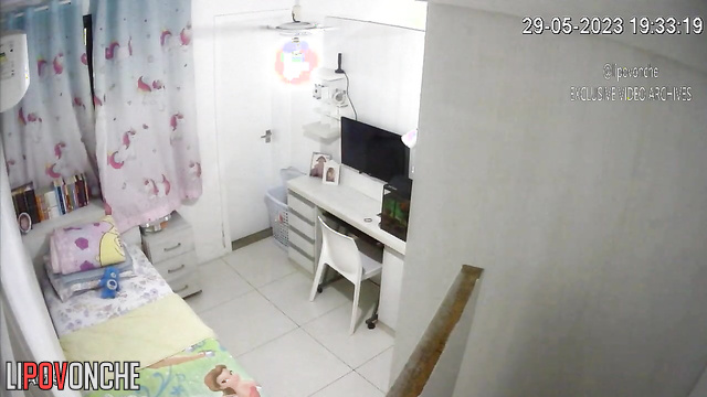 Skinny brunette loves to be spyed (bedroom tape)