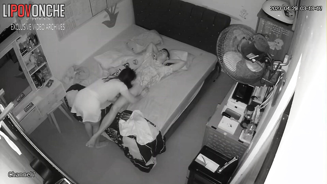 Horny babe sucking dick her sleeping biyfriend