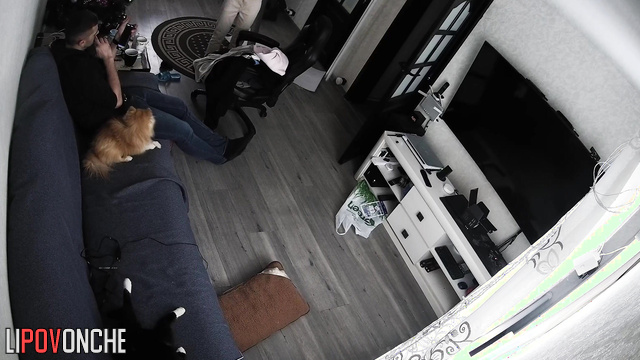 She made him a spontaneous blowjob in the living room